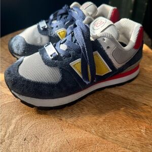 New Balance Kids' 574 Navy and Yellow Sneakers